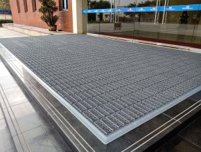 SG02 interlocking modular entrance matting System