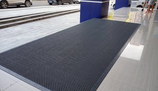 Modular Interlocking Entrance Tile