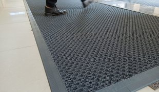 Modular Interlocking Entrance Tile