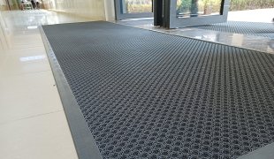 Modular Interlocking Entrance Tile