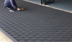 DB-Single Brush modular entrance matting System