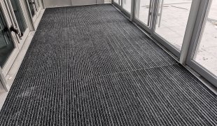 Aluminum walkoff mat